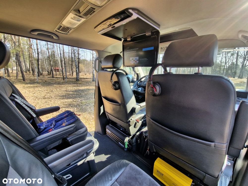 Volkswagen Multivan - 12