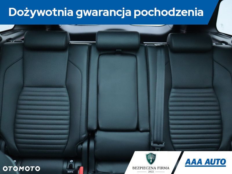 Land Rover Discovery Sport - 11