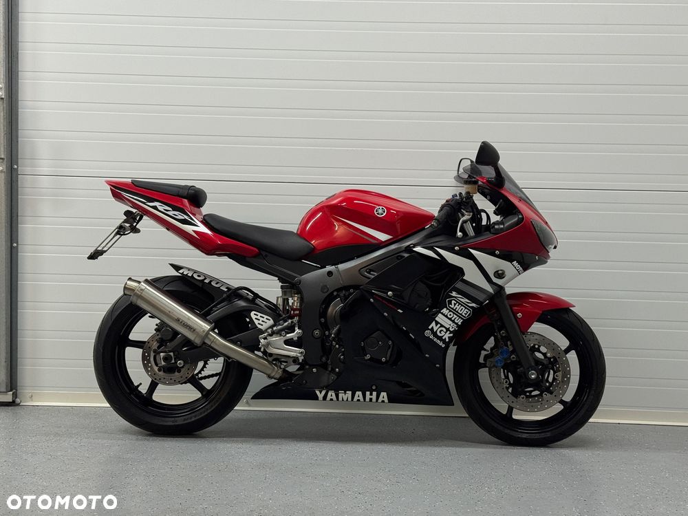 Yamaha R6 - 3