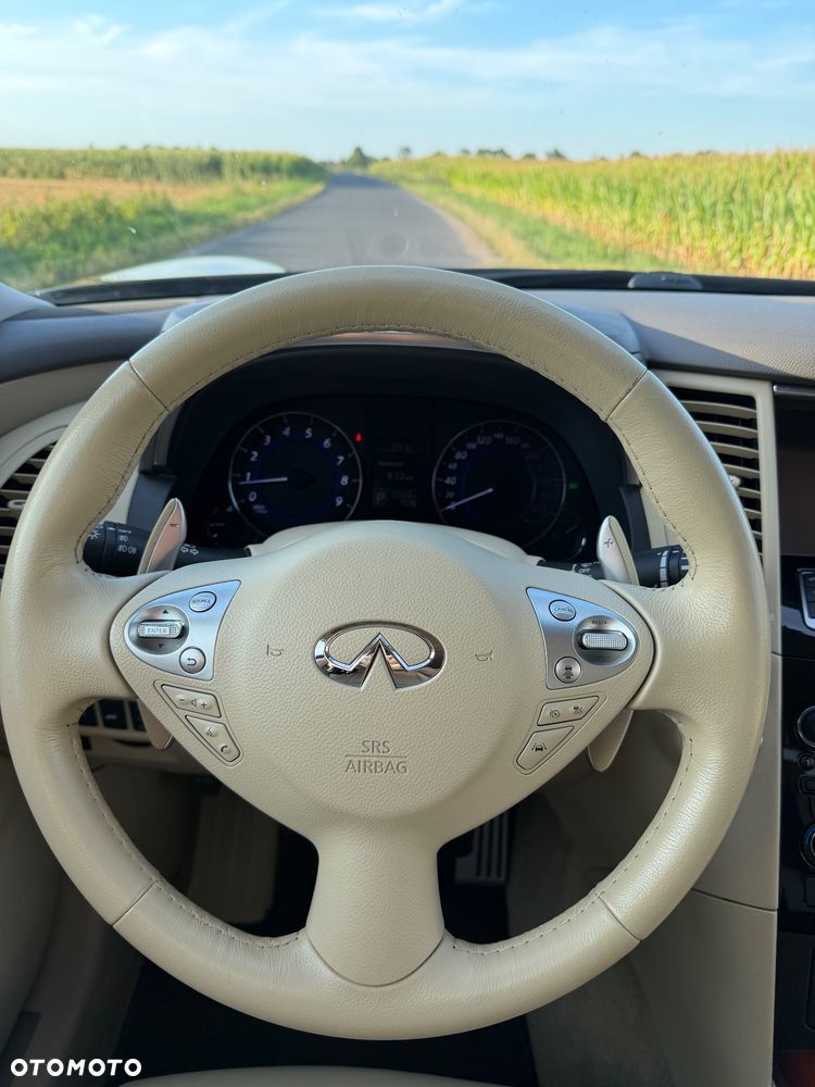 Infiniti QX70 3.7 S Premium EU6 - 18