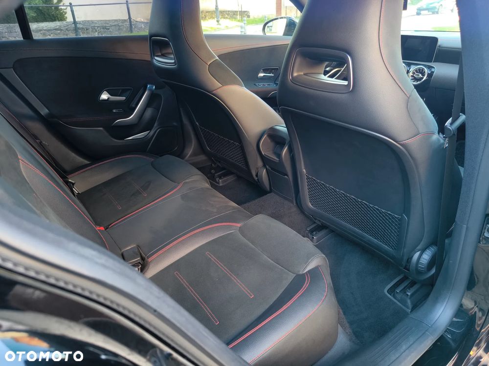 Mercedes-Benz CLA 220 AMG Line 7G-DCT - 10