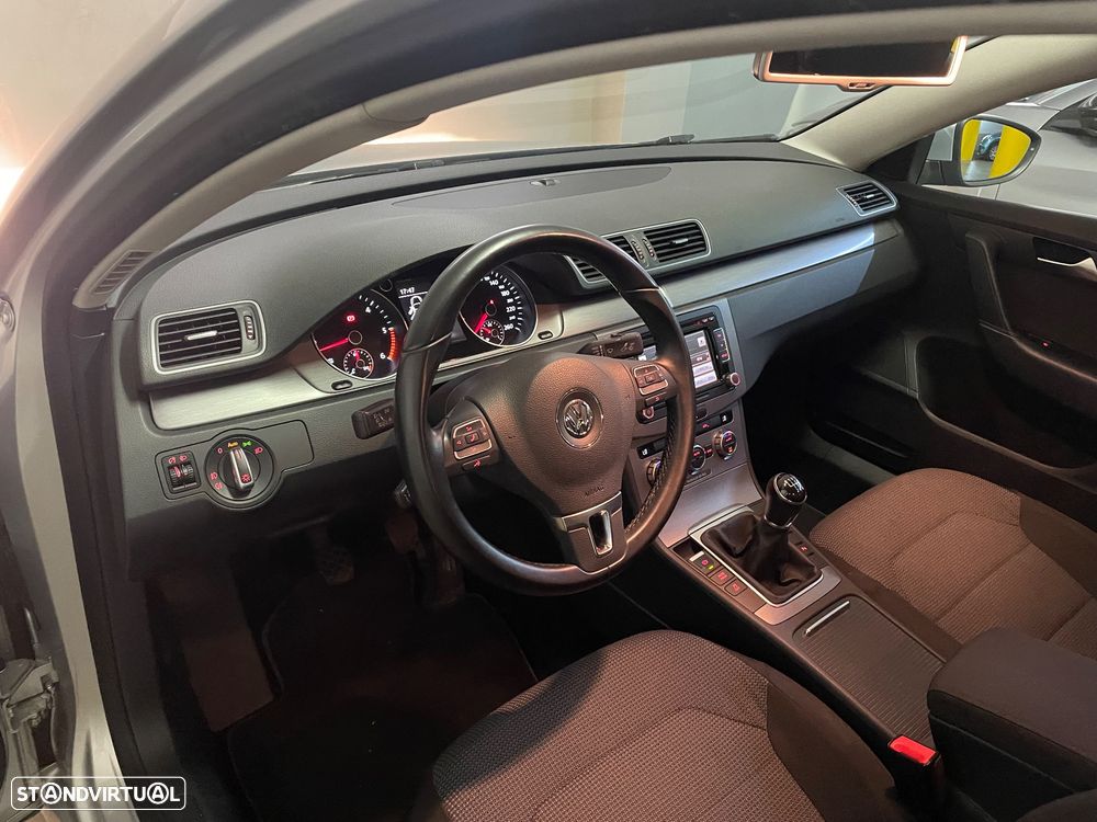 Volkswagen Passat 1.6 TDI BlueMotion — fotografia 5