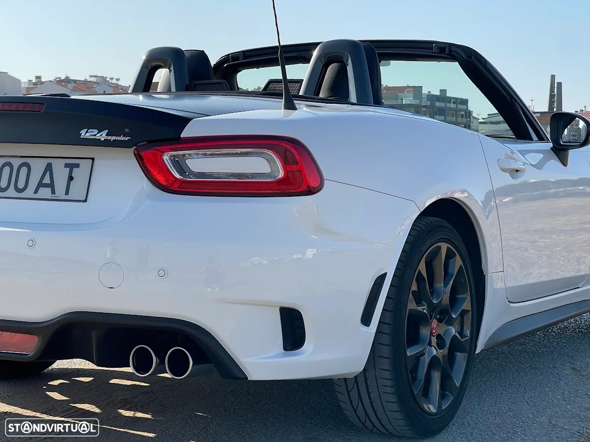 Abarth 124 Spider 1.4 MultiAir Turbo - 35