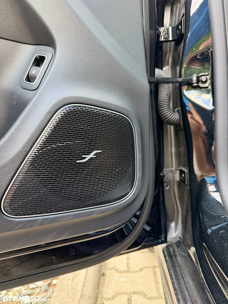 Mercedes-Benz CLA - 6