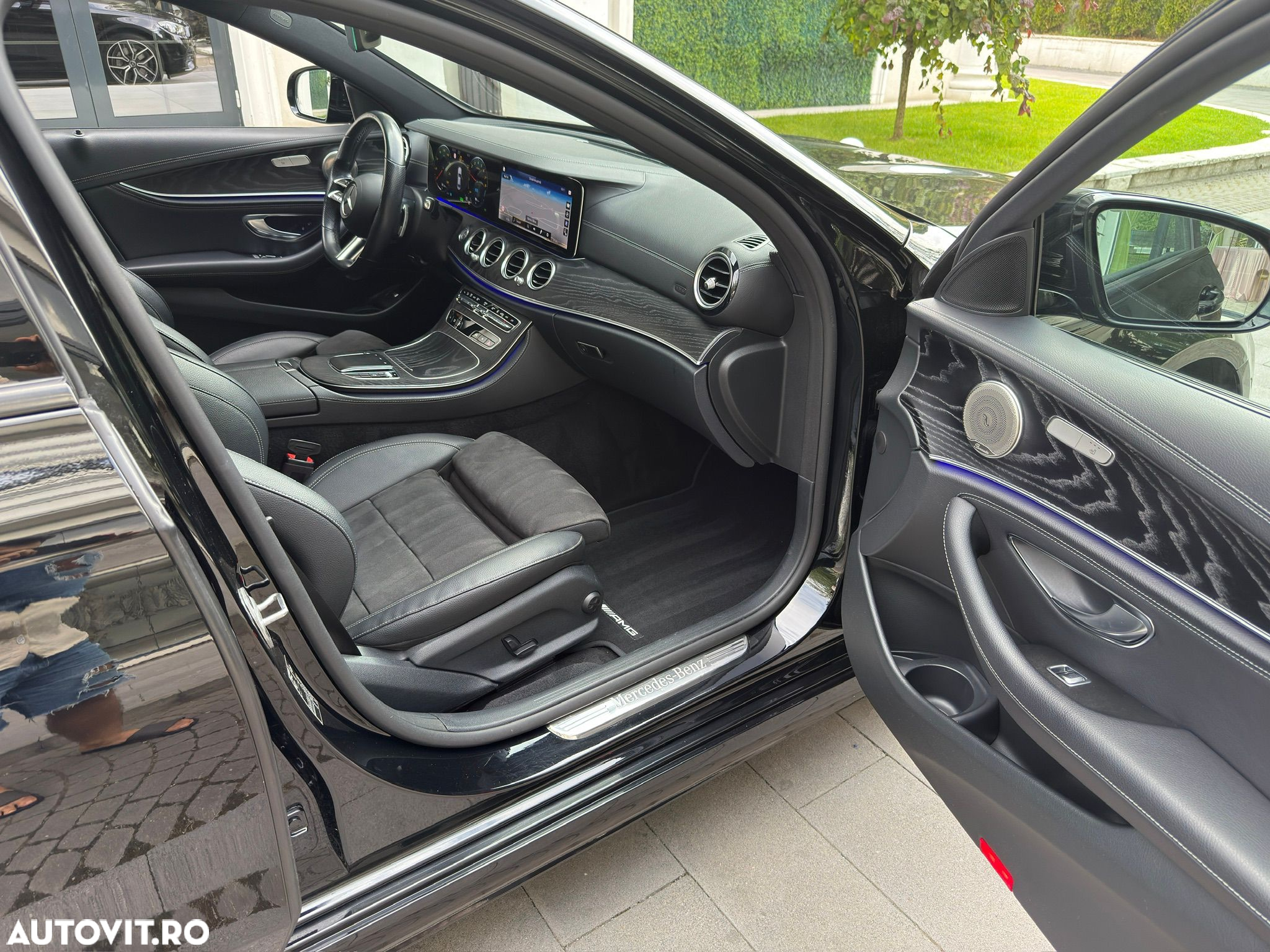 Mercedes-Benz E 300 9G-TRONIC AMG Line - 14
