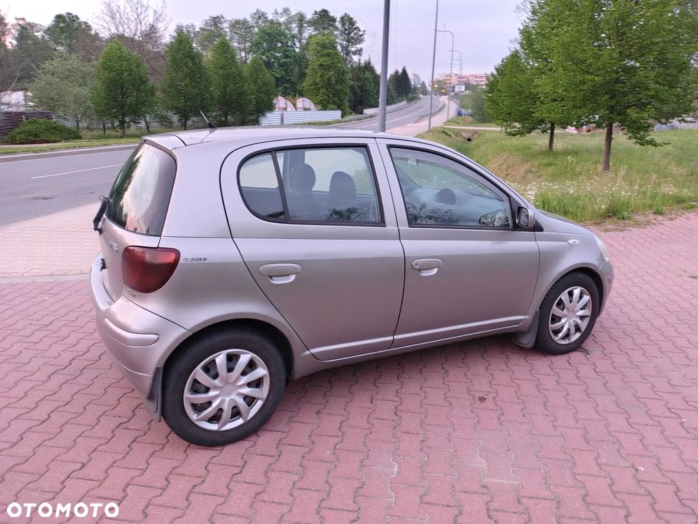 Toyota Yaris 1.4 D-4D Sol - 11