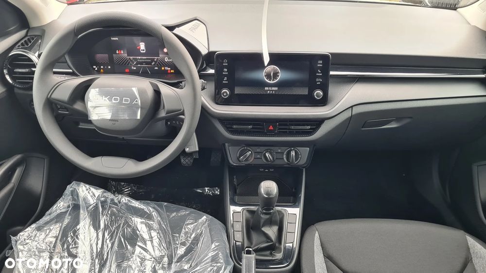 Skoda Fabia 1.0 Essence - 13