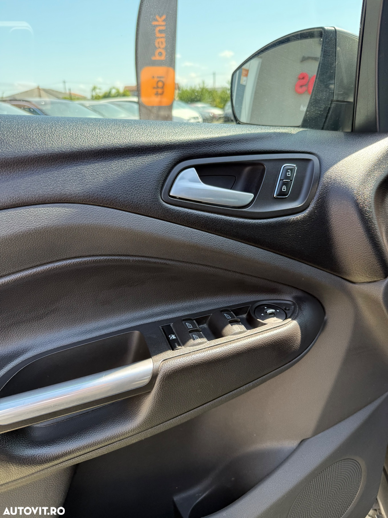 Ford Kuga 1.6 EcoBoost 2x4 Titanium - 11