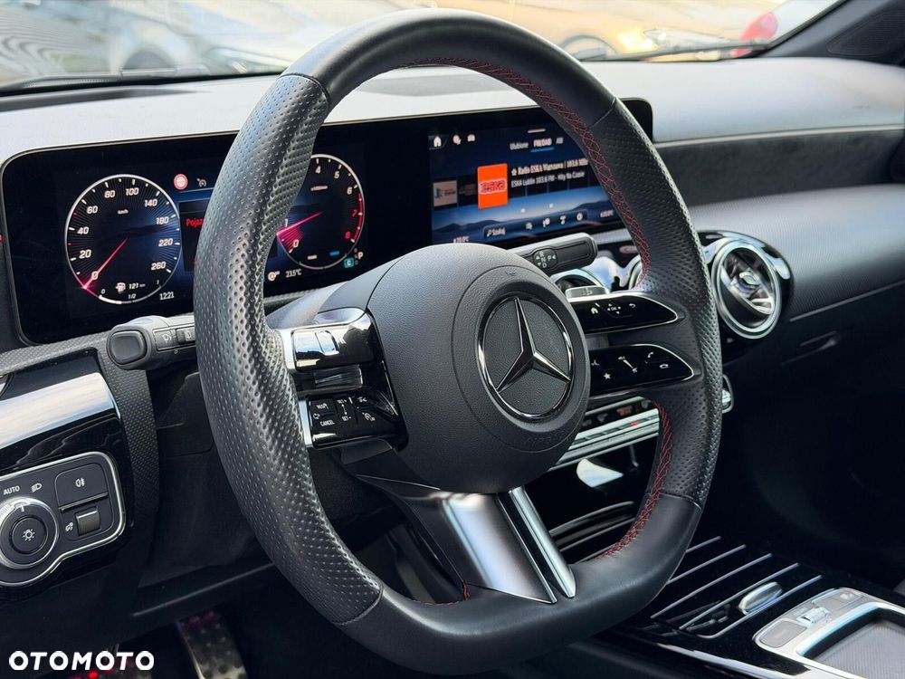 Mercedes-Benz Klasa A 200 AMG Line 7G-DCT - 18