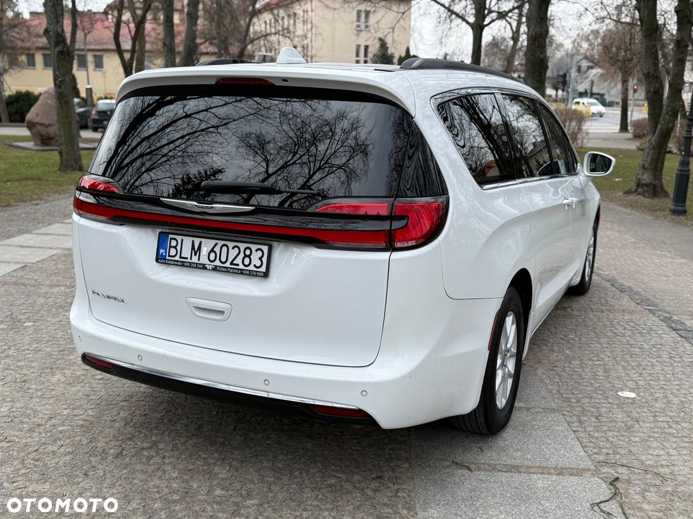 Chrysler Pacifica - 13