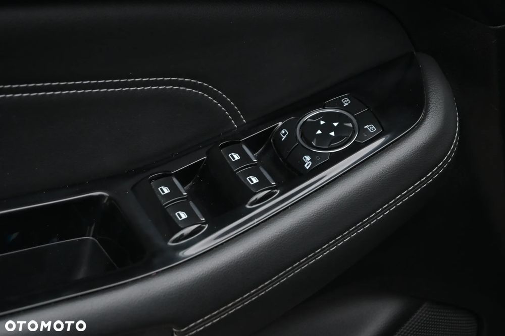 Ford S-Max 2.0 TDCi 4WD Titanium PowerShift - 38