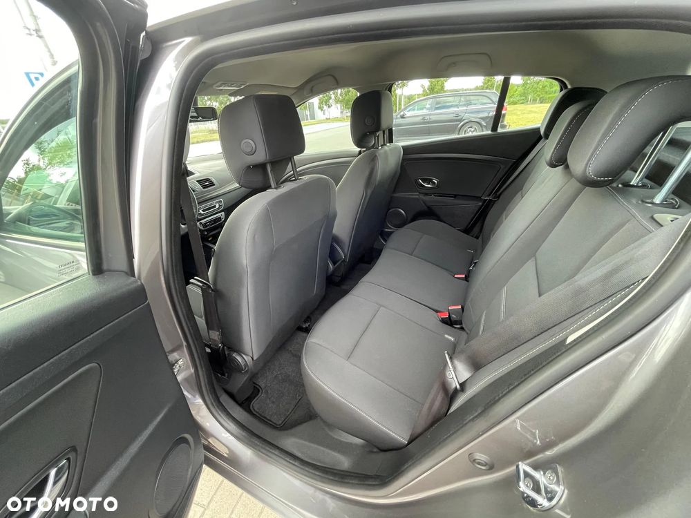 Renault Megane 1.6 16V 110 Paris Business - 10