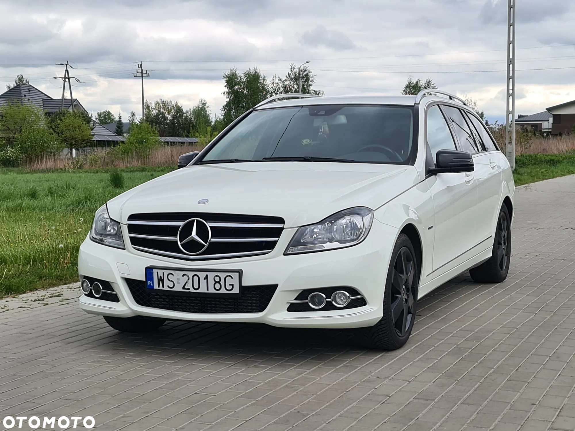 Mercedes-Benz Klasa C 250 CDI BlueEff Avantgarde - 29