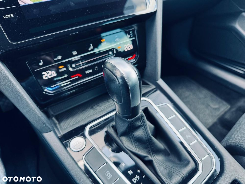 Volkswagen Passat - 31