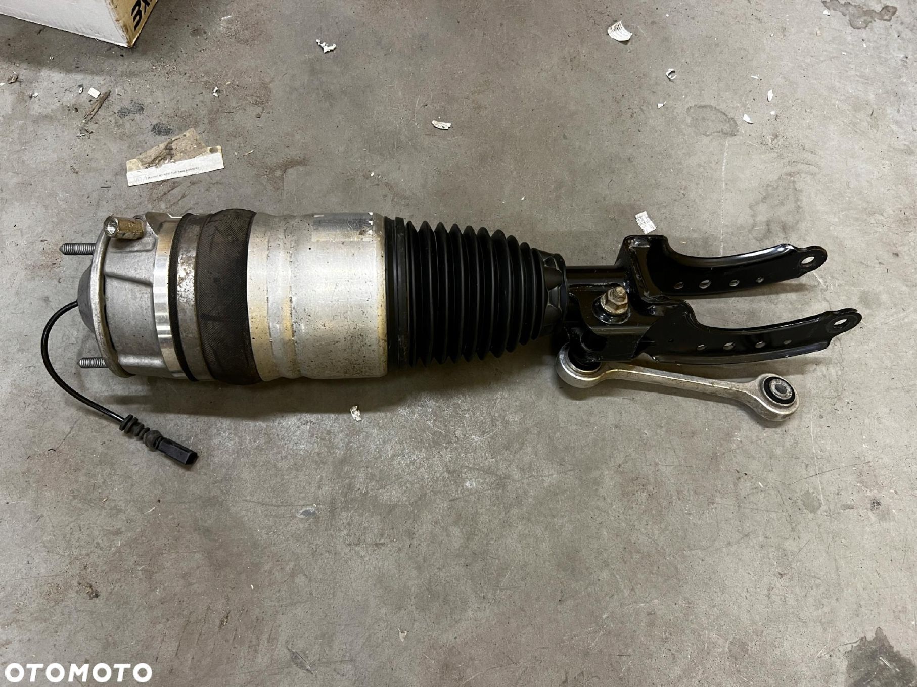 AMORTYZATOR PNEUMATYCZNY MIECH PRZÓD LEWY PORSCHE CAYENNE II 7P5 GTS - 1