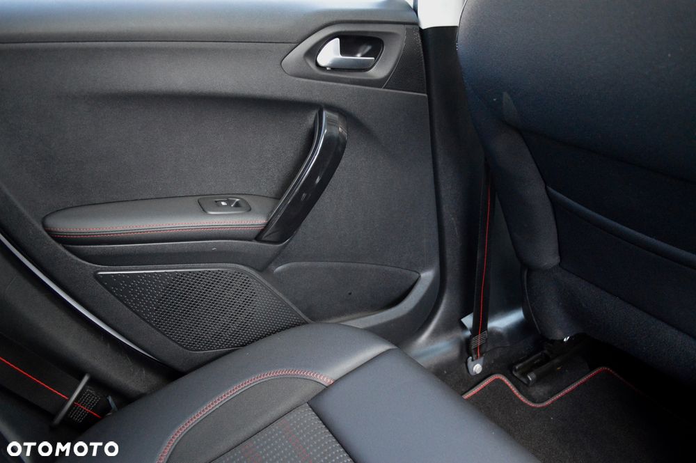 Peugeot 2008 BlueHDi FAP 120 STOP & START GT-Line Edition - 21