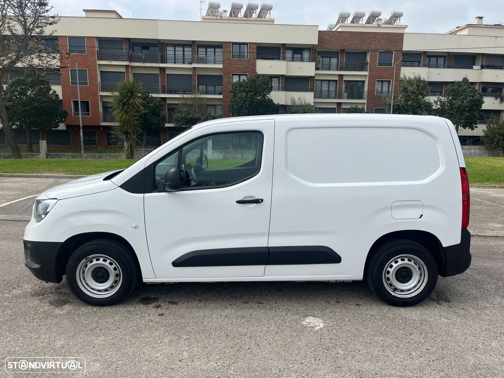 Opel Combo 1.5 CDTi 102cv L1H1 Enjoy  - AC - IVA DEDUTÍVEL - 22