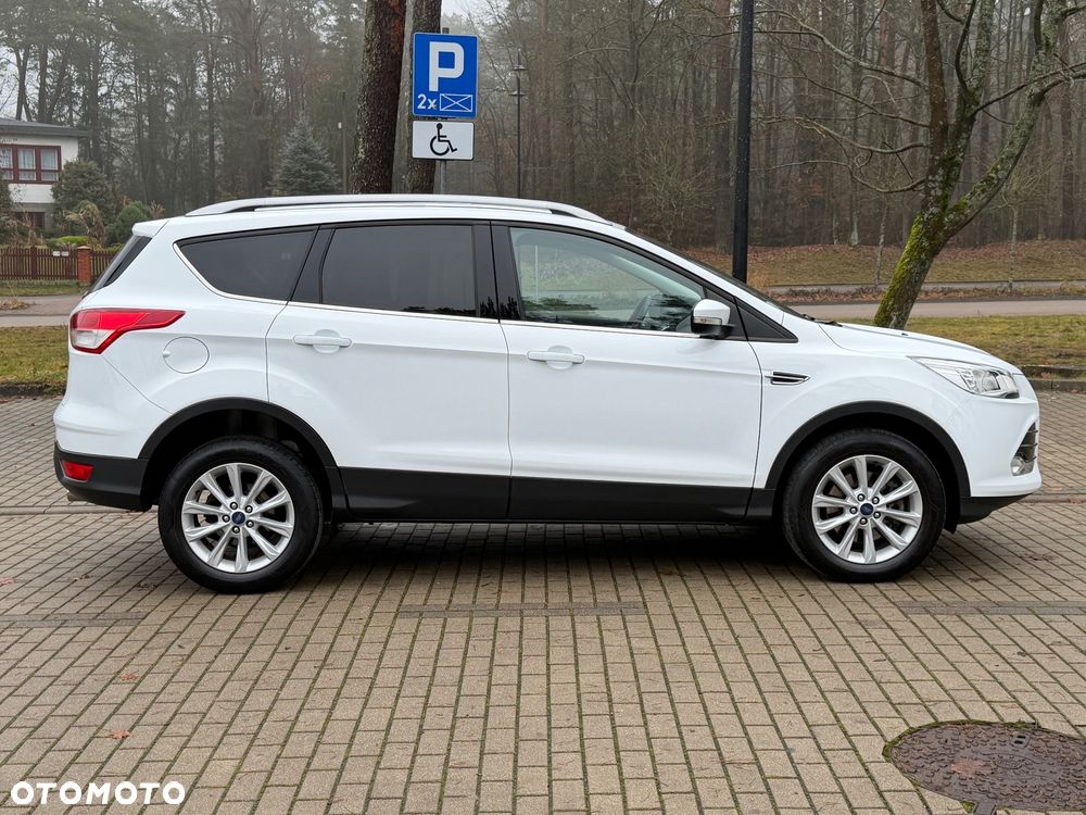 Ford Kuga 2.0 TDCi 2x4 Titanium - 10