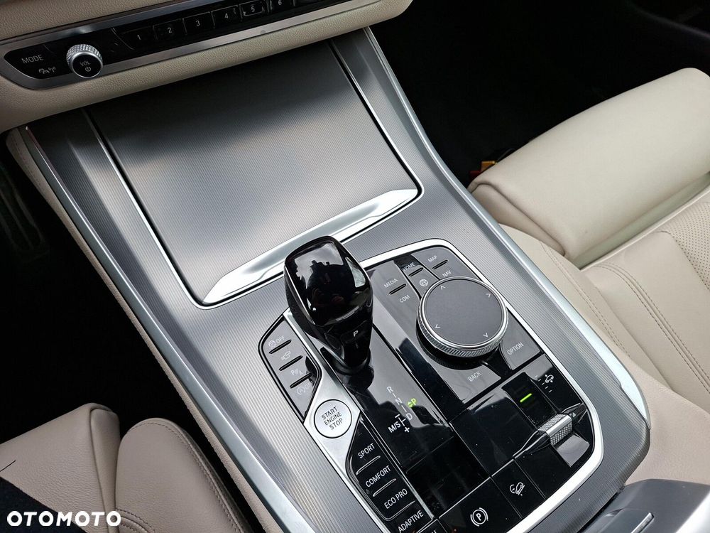 BMW X5 xDrive25d - 22