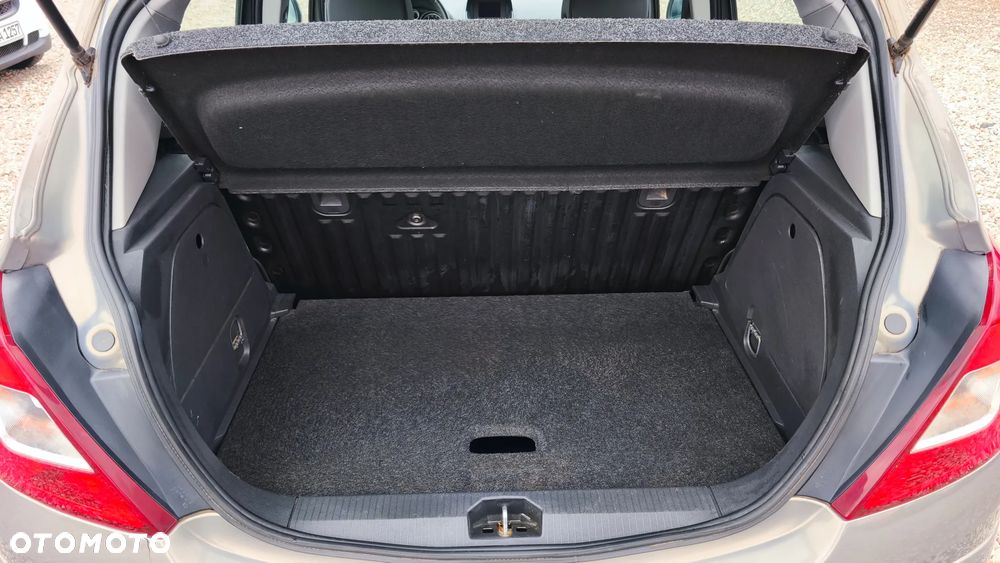 Opel Corsa - 32