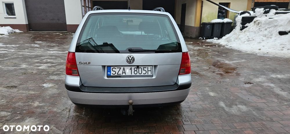 Volkswagen Golf - 6