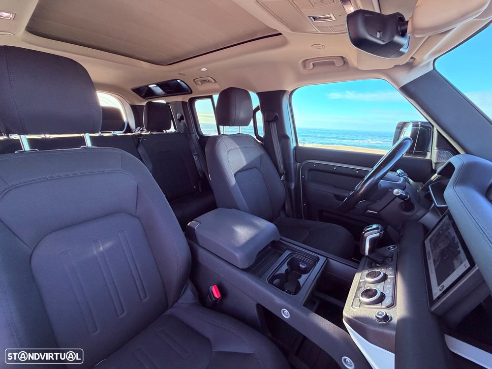 Land Rover Defender 110 P400e - 24