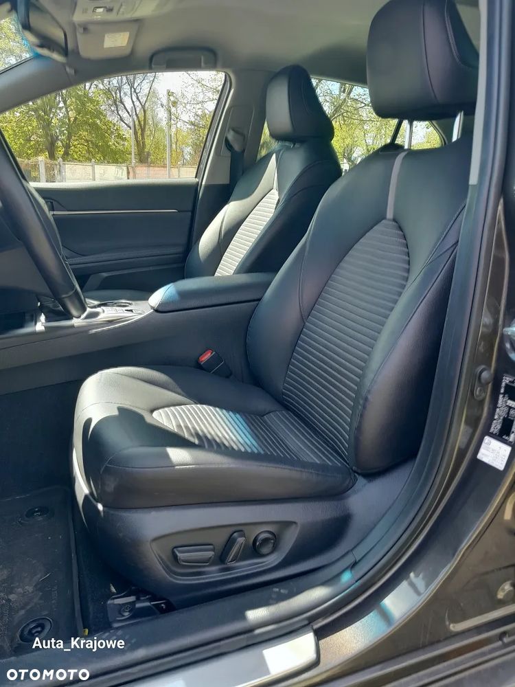 Toyota Camry 2.5 Hybrid Prestige CVT - 26