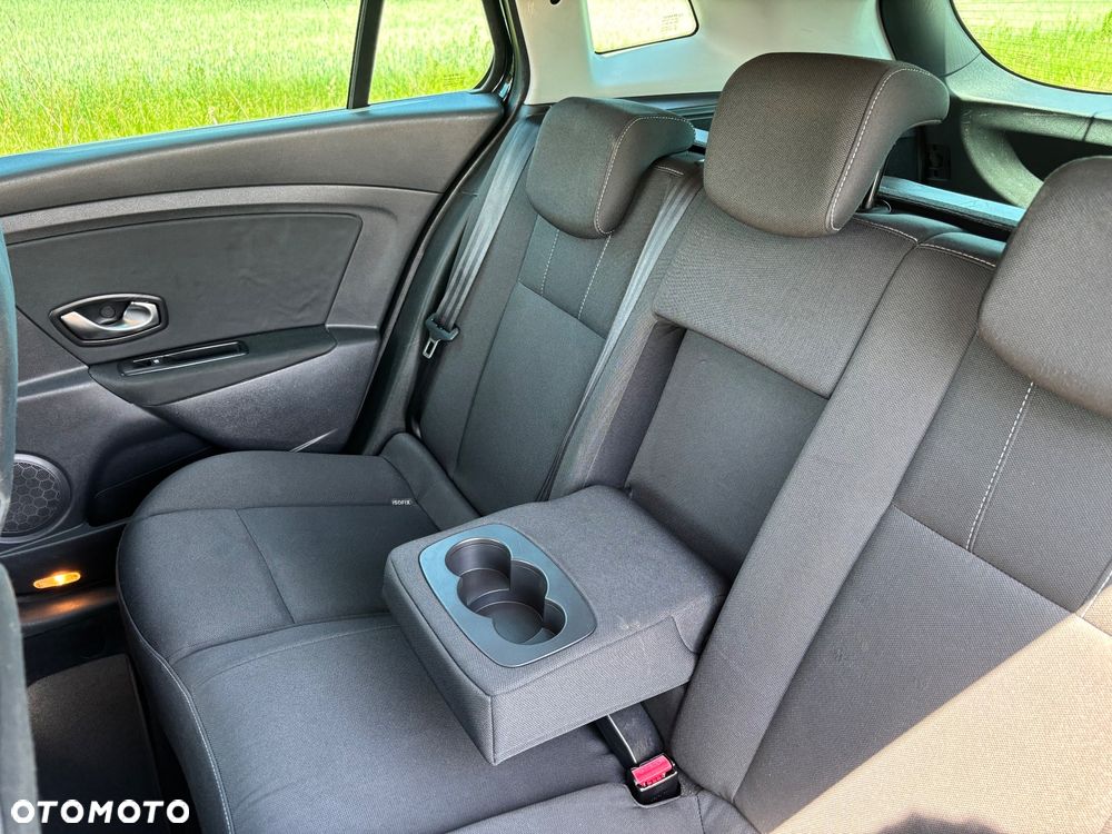 Renault Megane 1.6 16V 110 Paris - 17