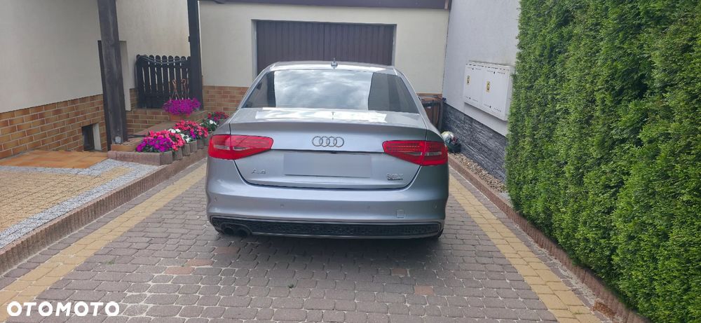 Audi A4 Limousine - 6
