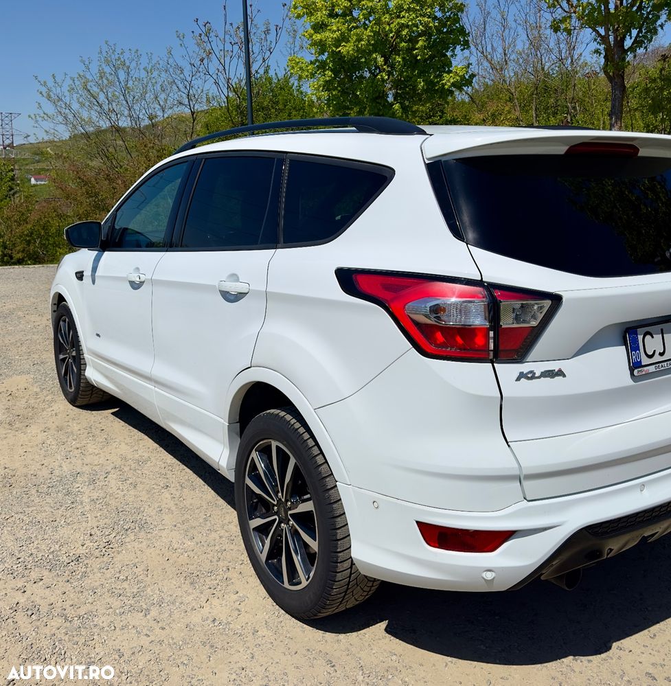 Ford Kuga 2.0 TDCi 4WD Powershift ST-Line - 4