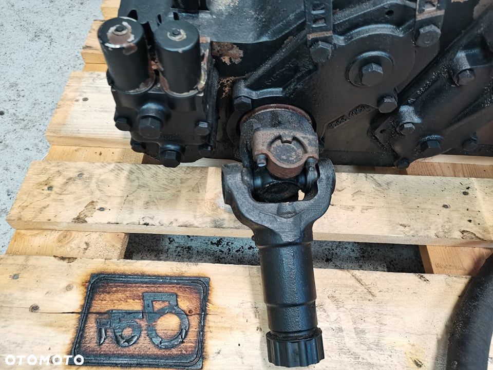 CAT TH 407 {Przekładnia Powershift 323-8993} - 3