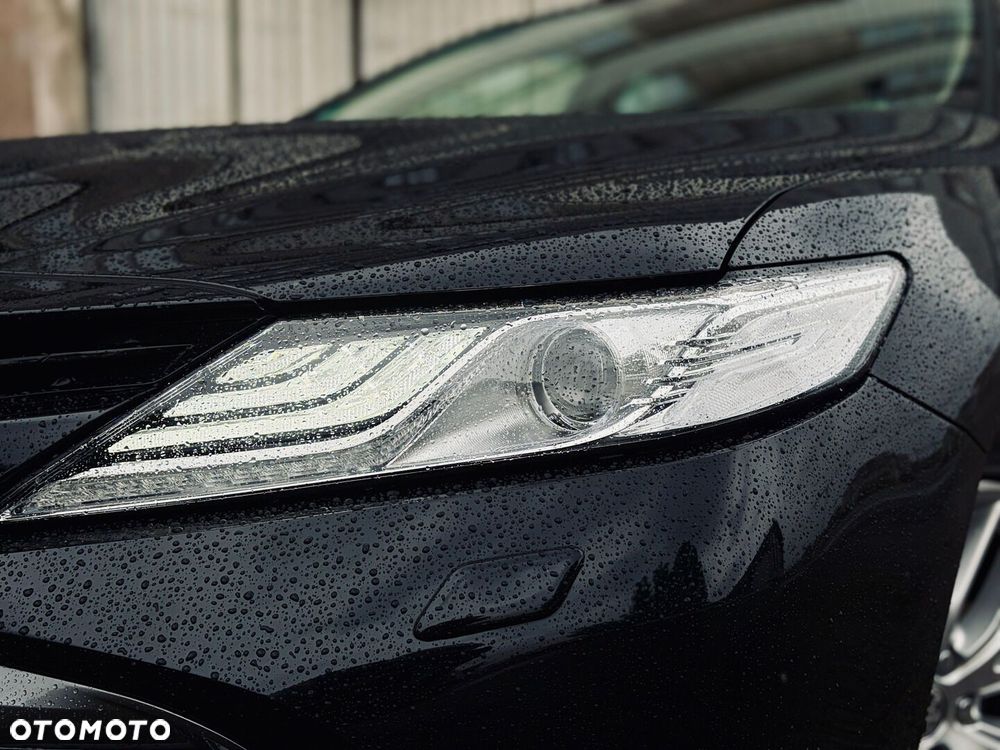 Toyota Camry 2.5 Hybrid Executive CVT - 2