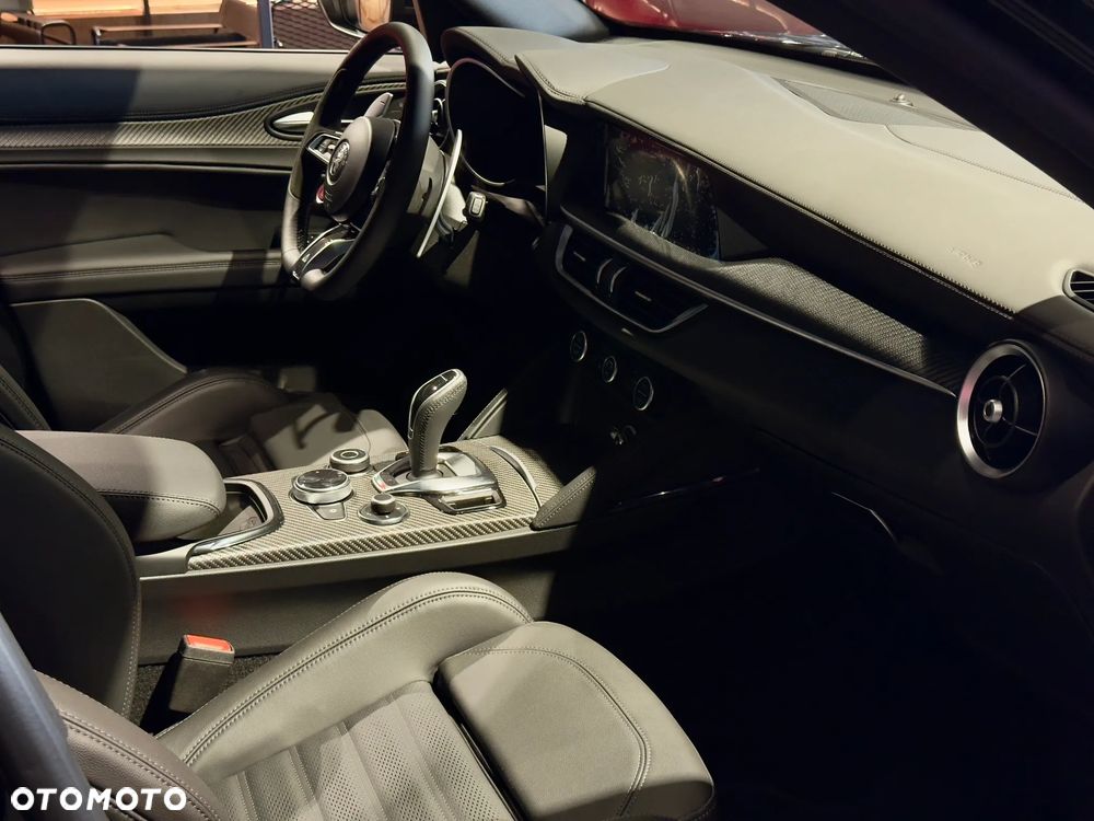 Alfa Romeo Stelvio 2.9 Bi Turbo V6 Quadrifoglio Q4 - 22