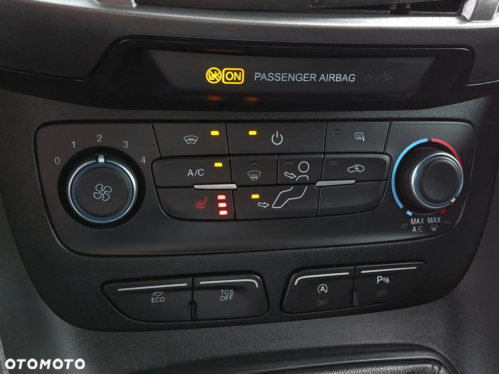 Ford Transit Connect - 23