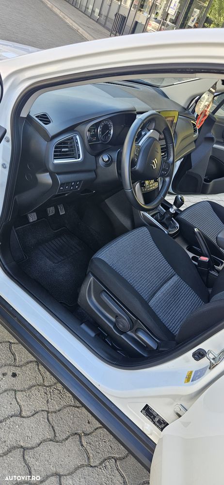 Suzuki S-Cross 1.4 Boosterjet MHEV Passion - 5