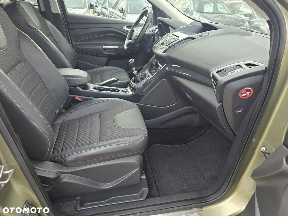 Ford Kuga - 9