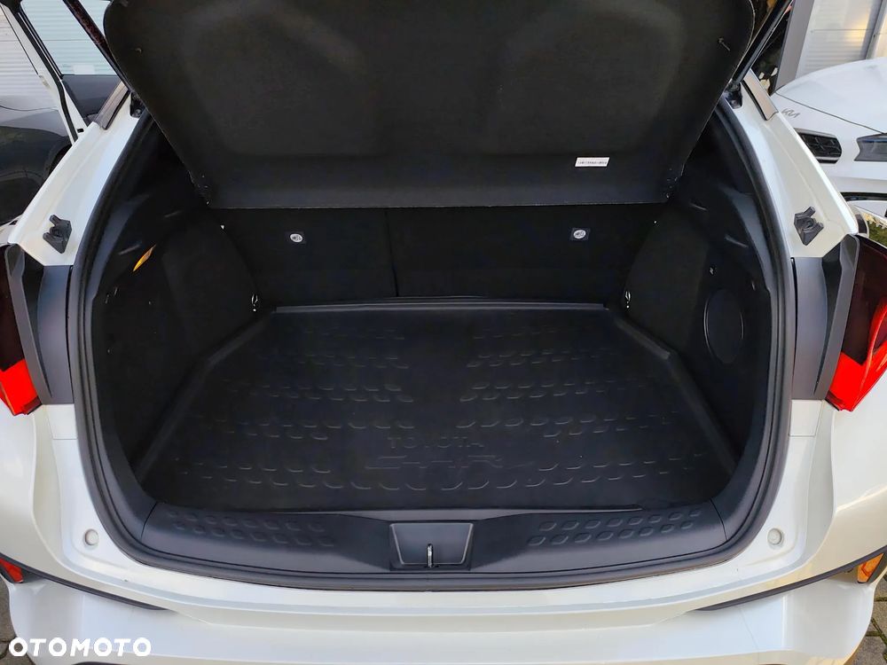 Toyota C-HR 1.8 Hybrid GPF Executive - 17