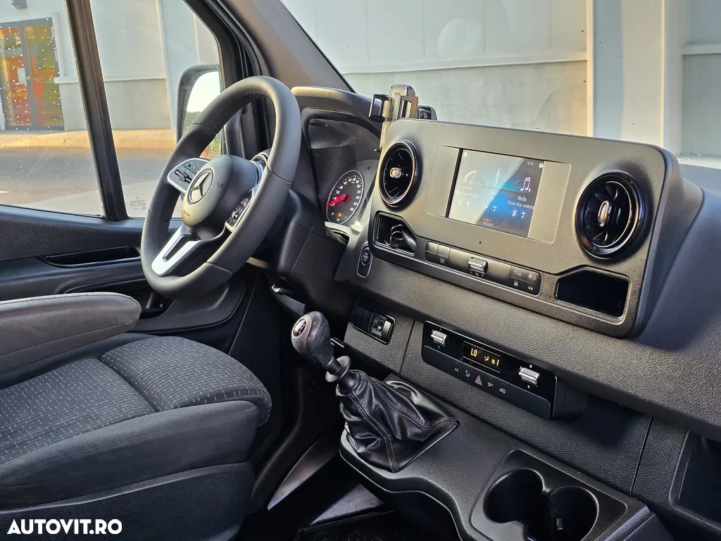 Mercedes-Benz Sprinter - 7