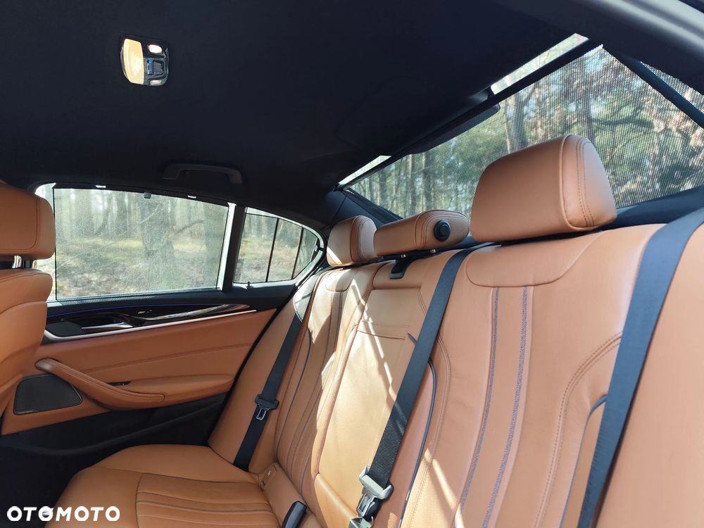 BMW Seria 5 530i xDrive Luxury Line sport - 19