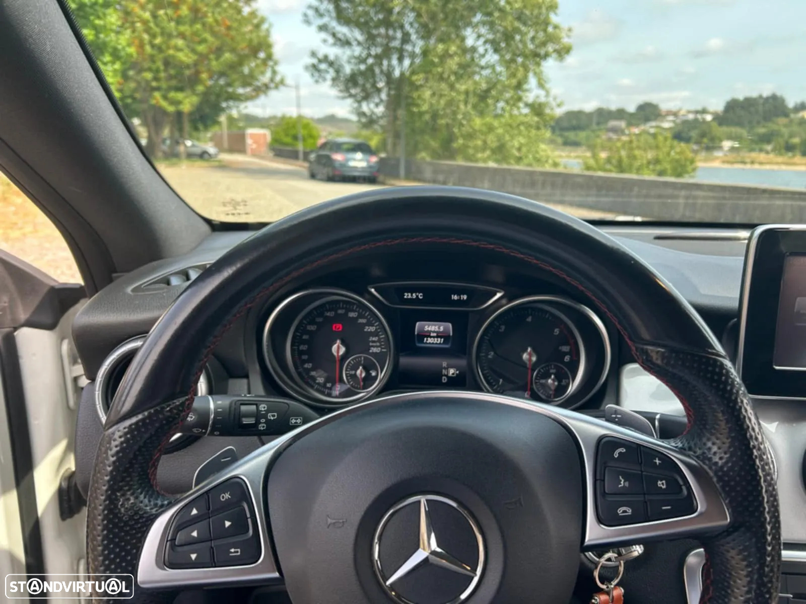 Mercedes-Benz CLA 180 d Shooting Brake AMG Line Aut. - 18