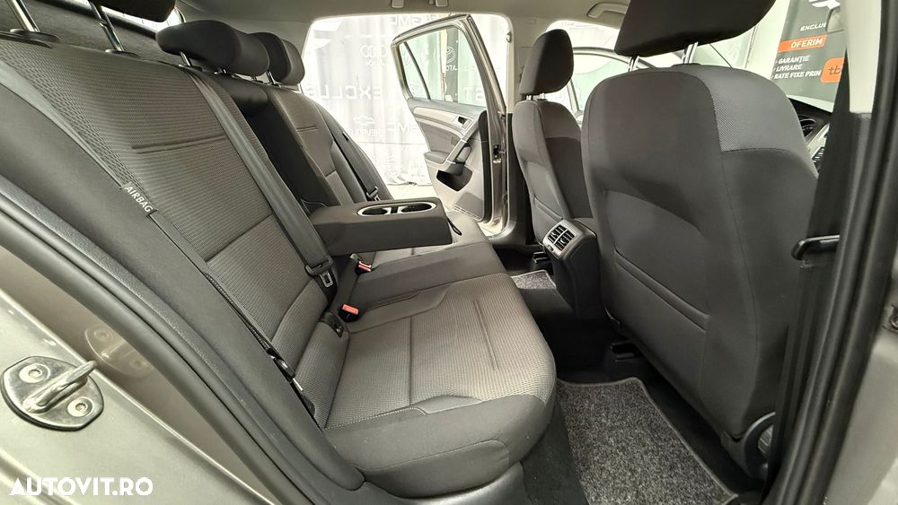 Volkswagen Golf 1.6 TDI BlueMotion Comfortline - 9