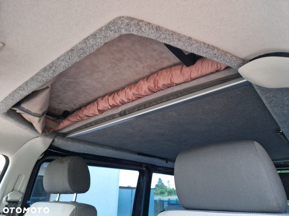 Volkswagen Multivan - 18