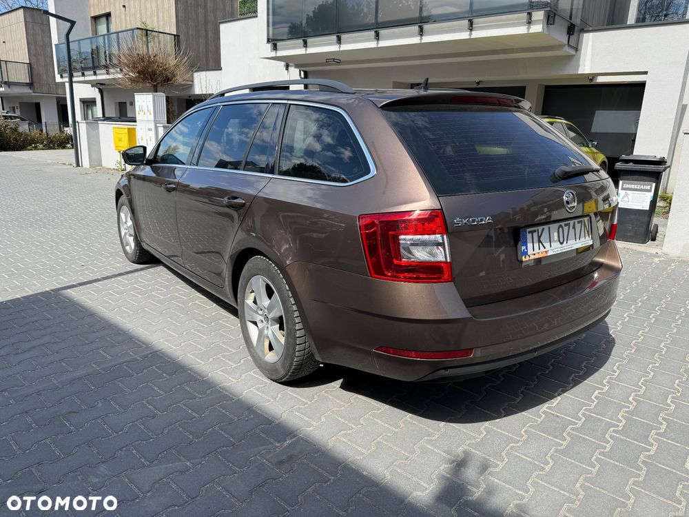 Skoda Octavia 1.6 TDI Style DSG - 5