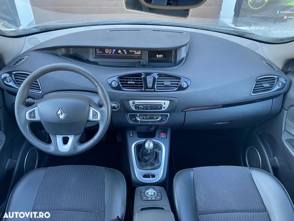 Renault Grand Scenic - 12