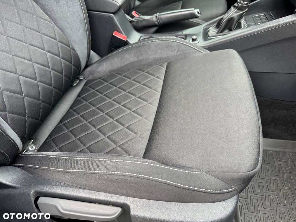 Skoda Octavia 2.0 TDI DSG RS - 27
