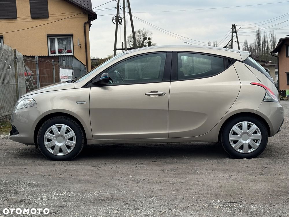 Lancia Ypsilon 1.2 8V Elefantino S&S - 12