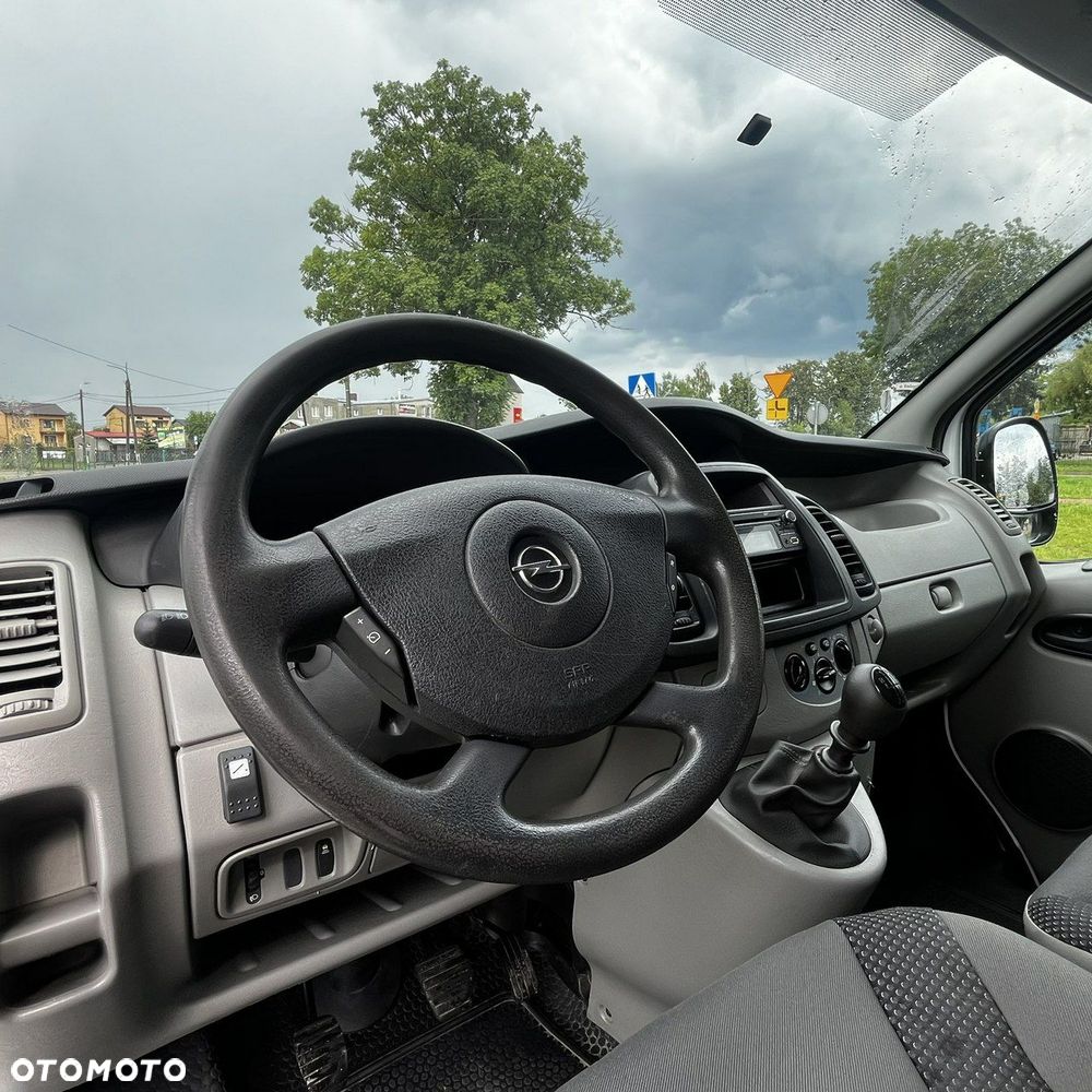 Opel Vivaro - 12