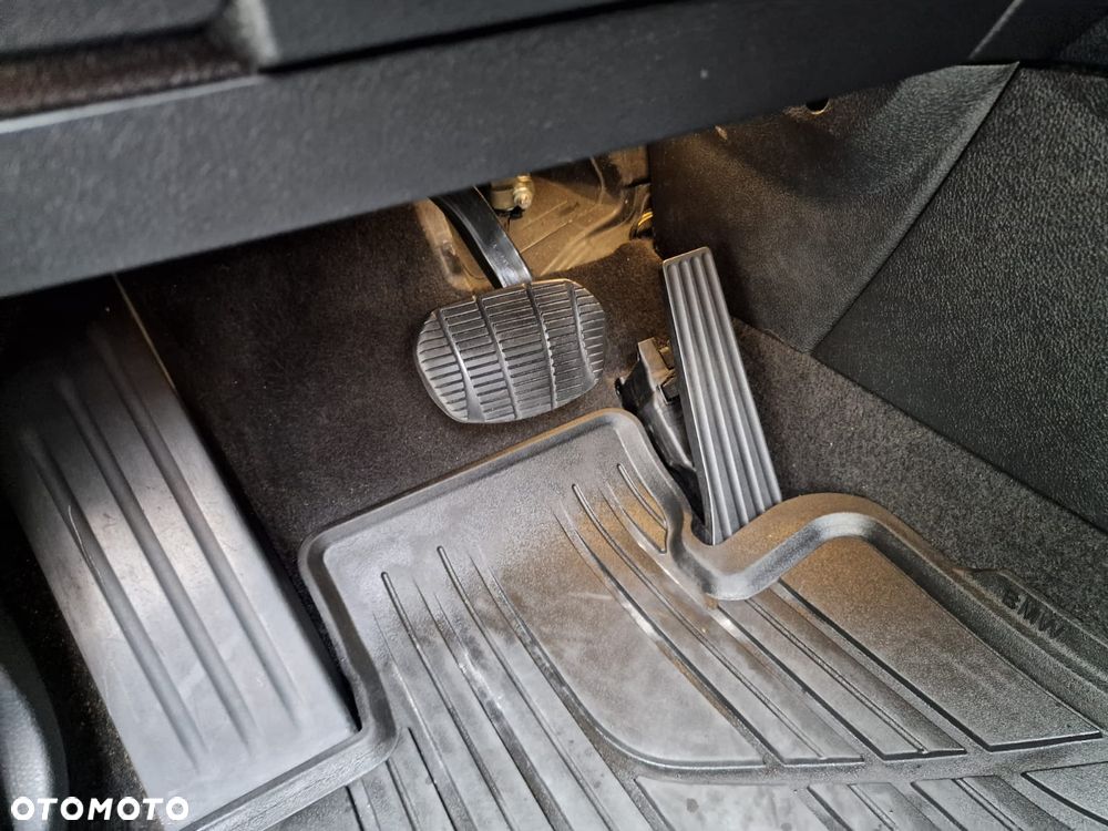 BMW Seria 2 218d Sport-Aut Advantage - 22