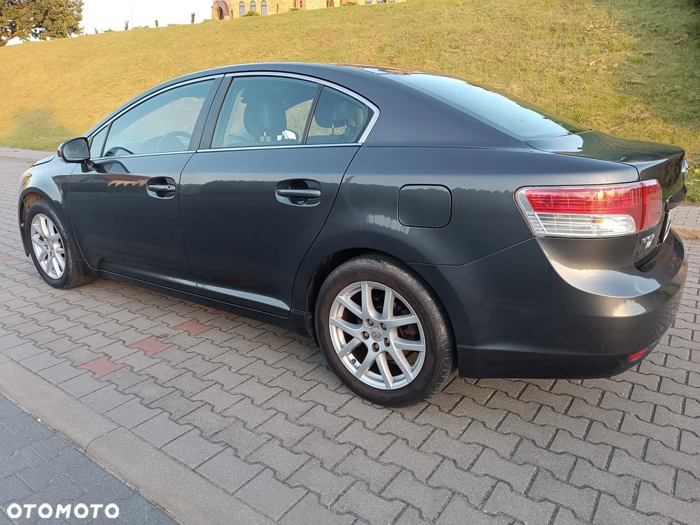 Toyota Avensis - 3