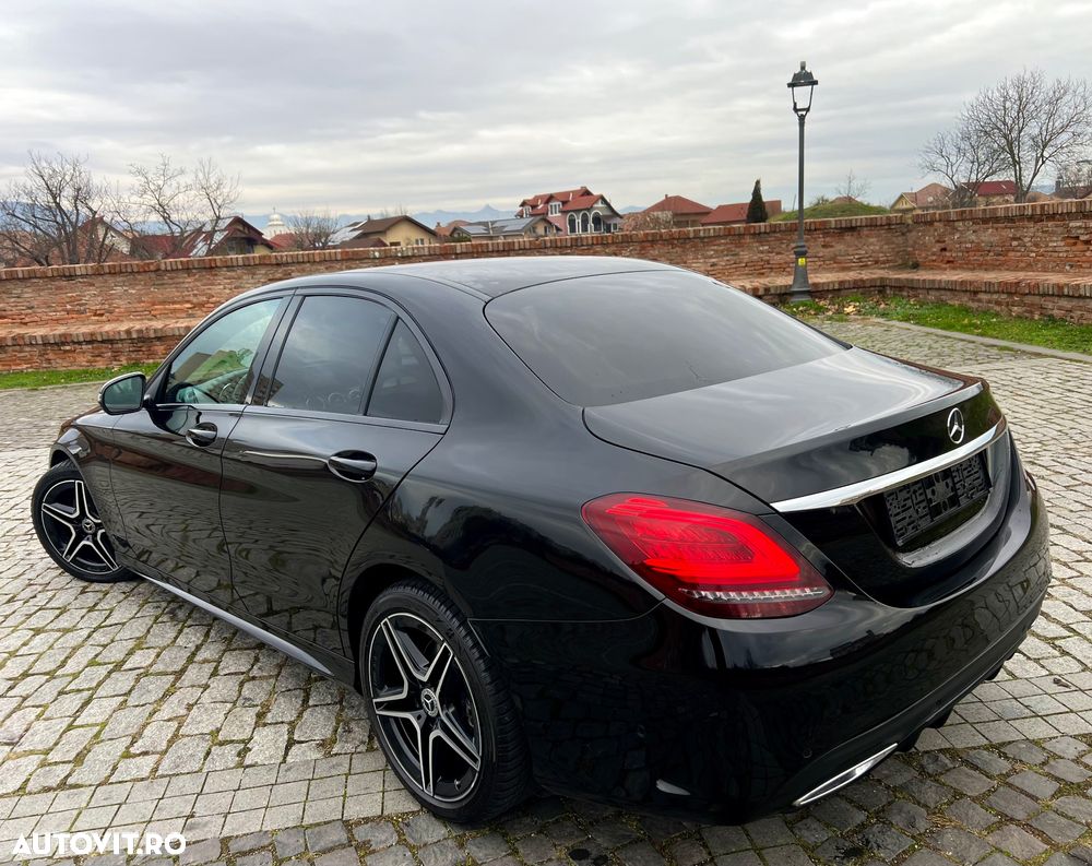 Mercedes-Benz C 220 d T 9G-TRONIC AMG Line - 5